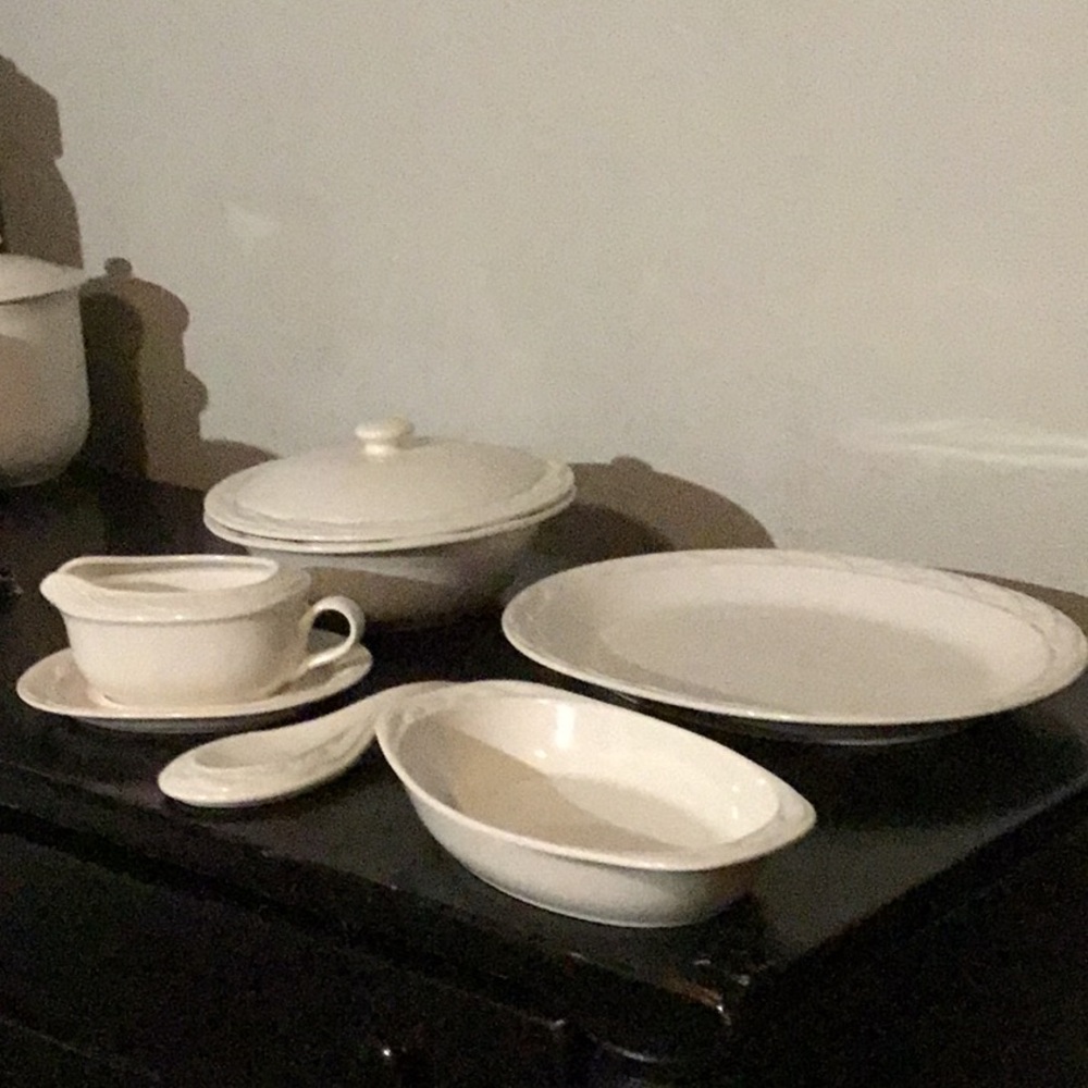 🍽️✨PFALTZGRAFF~ Acadia White 7 pc dinner set